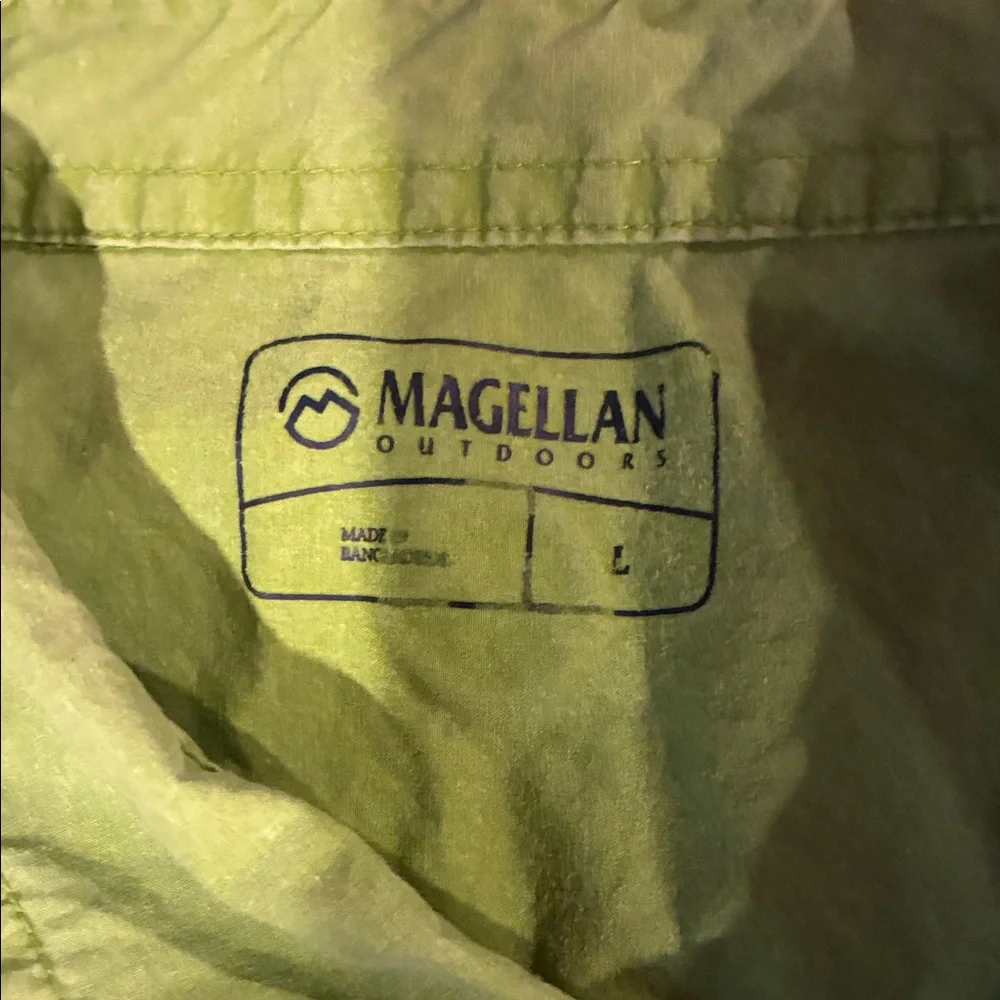 Magellan Outdoors Men's Bright Green Casual Button-Down Shirt - Picture 2 of 2